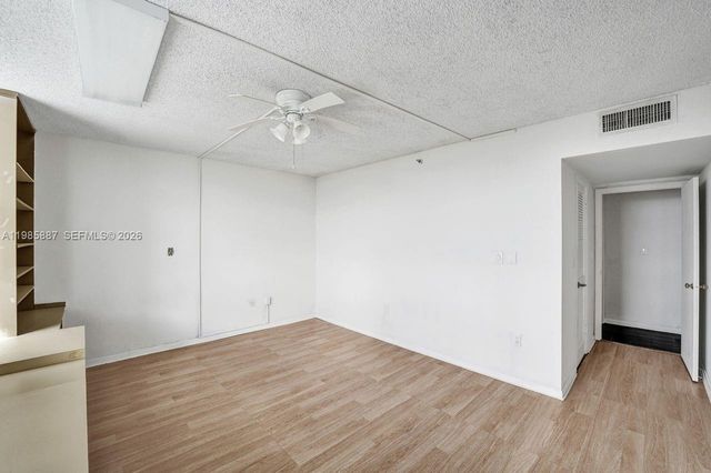4001 Hillcrest Dr 602-4 602-4, Hollywood, FL 33021