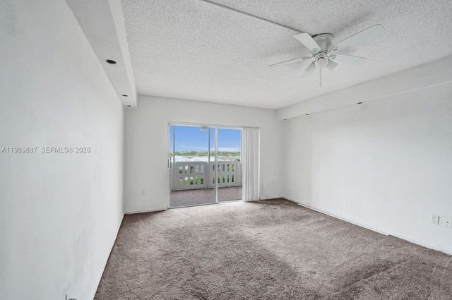 4001 Hillcrest Dr 602-4 602-4, Hollywood, FL 33021