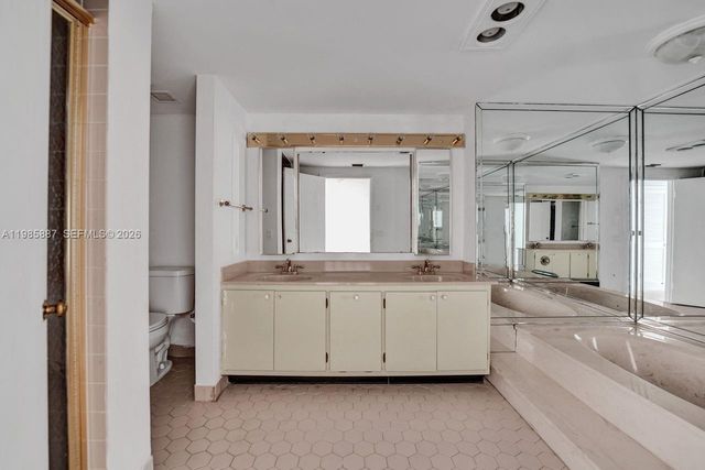 4001 Hillcrest Dr 602-4 602-4, Hollywood, FL 33021