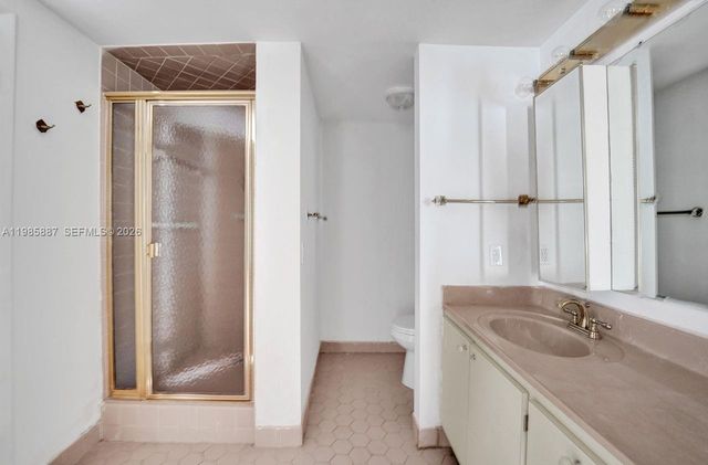 4001 Hillcrest Dr 602-4 602-4, Hollywood, FL 33021