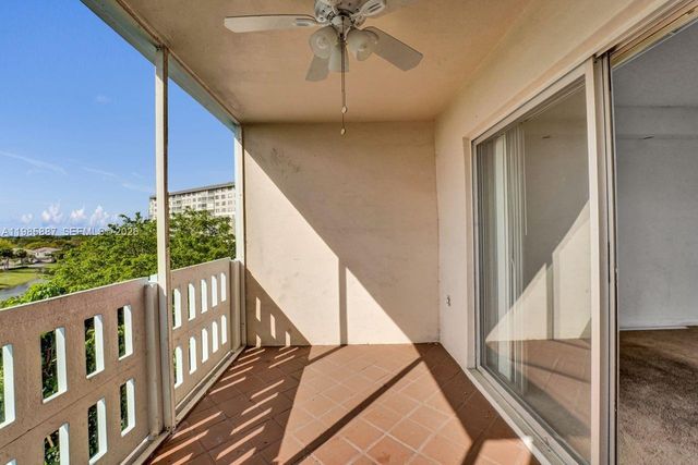 4001 Hillcrest Dr 602-4 602-4, Hollywood, FL 33021