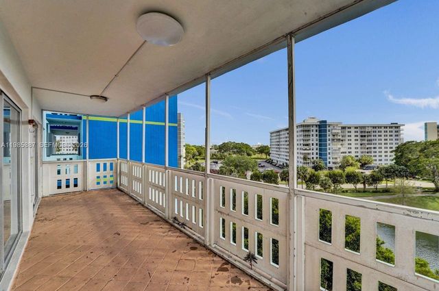 4001 Hillcrest Dr 602-4 602-4, Hollywood, FL 33021