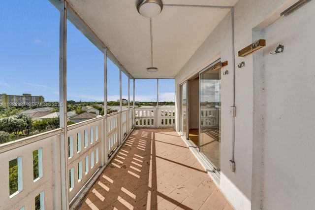 4001 Hillcrest Dr 602-4 602-4, Hollywood, FL 33021