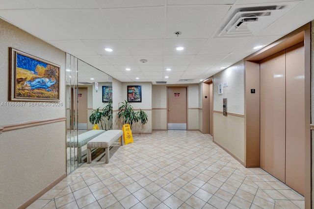 4001 Hillcrest Dr 602-4 602-4, Hollywood, FL 33021