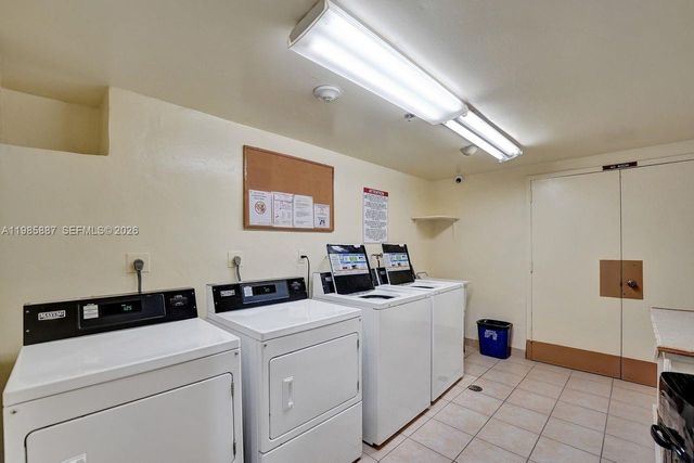4001 Hillcrest Dr 602-4 602-4, Hollywood, FL 33021