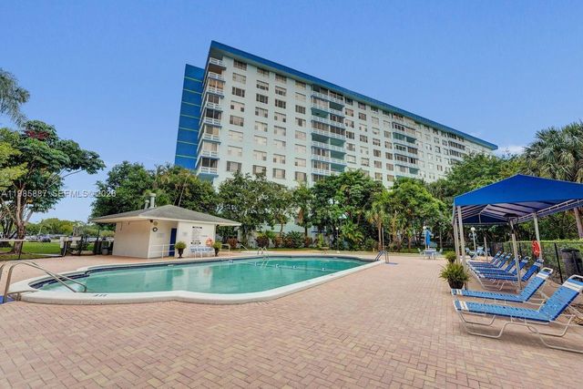 4001 Hillcrest Dr 602-4 602-4, Hollywood, FL 33021