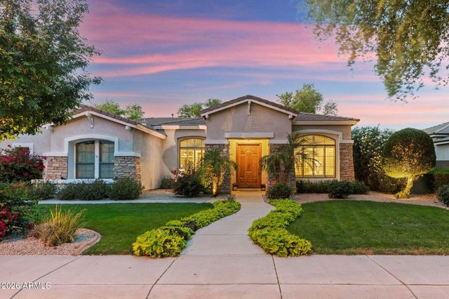 4262 E MEADOWVIEW Drive, Gilbert, AZ 85298