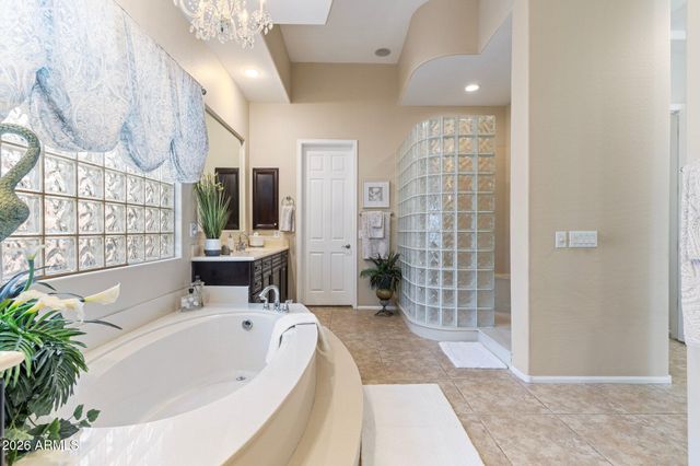 4262 E MEADOWVIEW Drive, Gilbert, AZ 85298