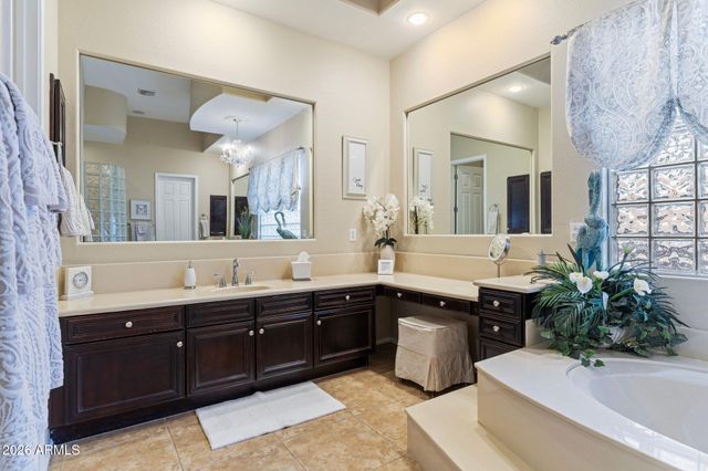 4262 E MEADOWVIEW Drive, Gilbert, AZ 85298