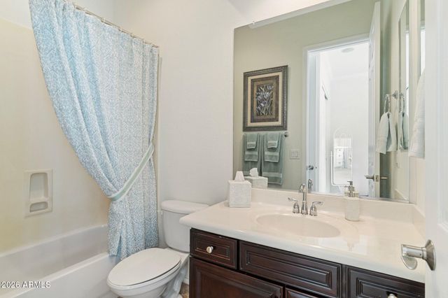 4262 E MEADOWVIEW Drive, Gilbert, AZ 85298