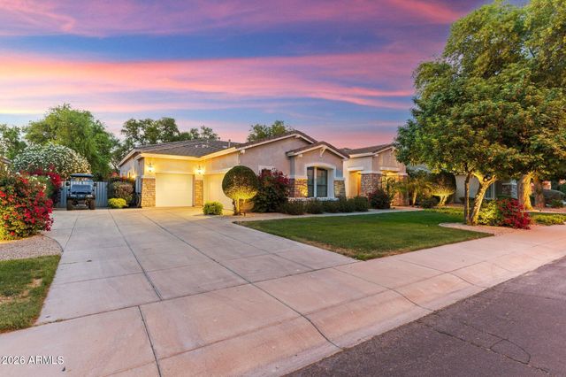 4262 E MEADOWVIEW Drive, Gilbert, AZ 85298