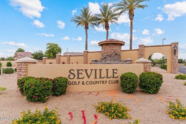 4262 E MEADOWVIEW Drive, Gilbert, AZ 85298