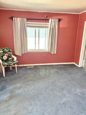 1822 W 7th Street, Muncie, IN 47302