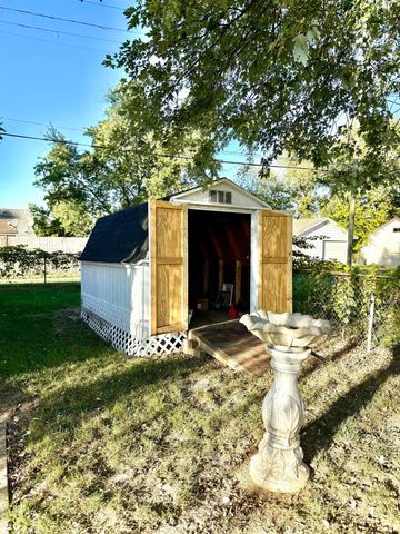 1822 W 7th Street, Muncie, IN 47302