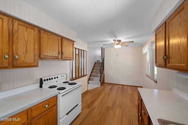 333 Danesmoor Road, Holland, OH 43528