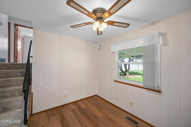 333 Danesmoor Road, Holland, OH 43528