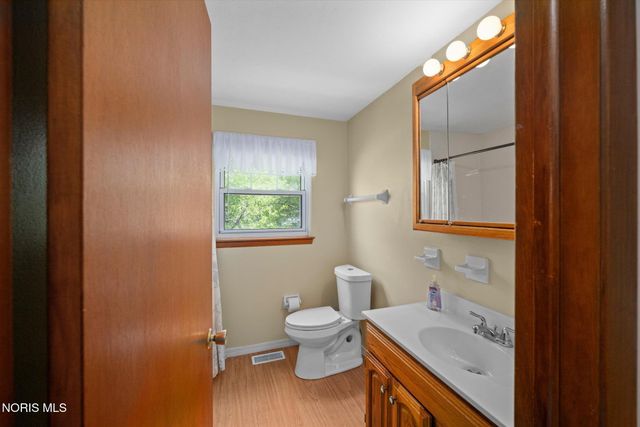 333 Danesmoor Road, Holland, OH 43528