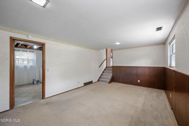 333 Danesmoor Road, Holland, OH 43528