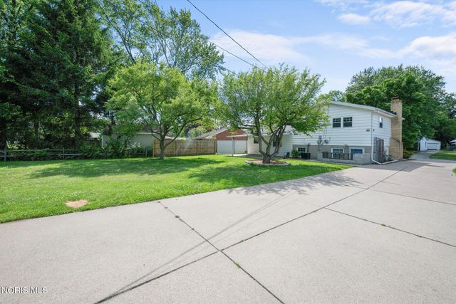 333 Danesmoor Road, Holland, OH 43528