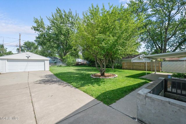 333 Danesmoor Road, Holland, OH 43528