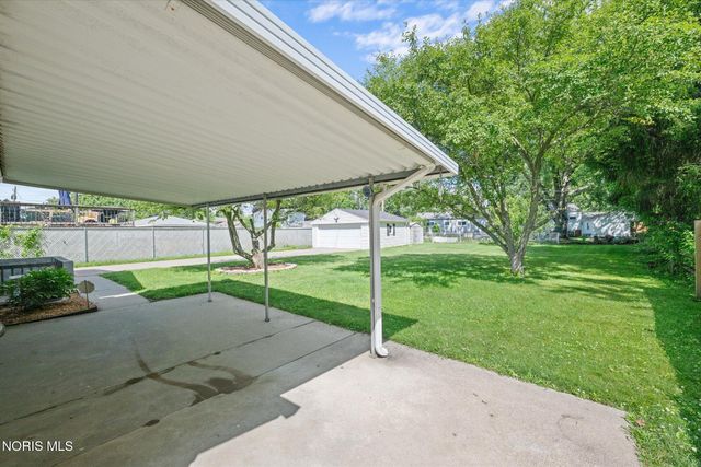 333 Danesmoor Road, Holland, OH 43528