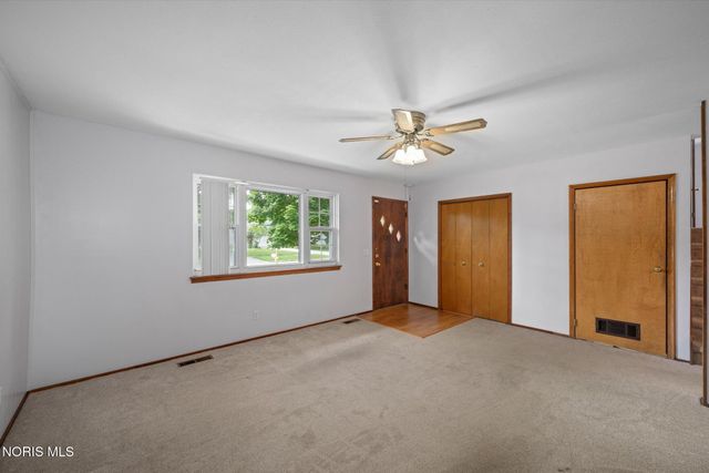 333 Danesmoor Road, Holland, OH 43528
