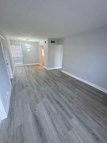 315 Circle Drive S 102, Boynton Beach, FL 33435