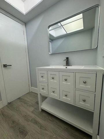 315 Circle Drive S 102, Boynton Beach, FL 33435