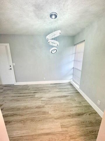 315 Circle Drive S 102, Boynton Beach, FL 33435