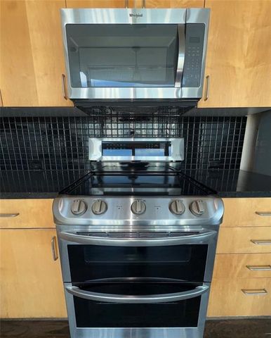 250 Pharr NE NE Roads 1801, Atlanta, GA 30305