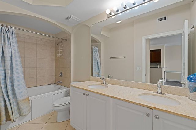1660 Renaissance Commons Boulevard 2629, Boynton Beach, FL 33426