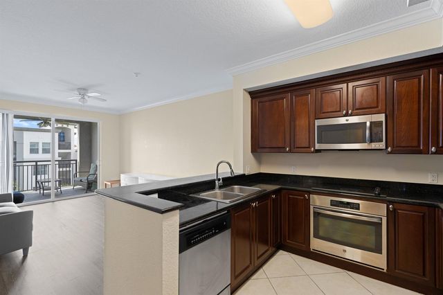 1660 Renaissance Commons Boulevard 2629, Boynton Beach, FL 33426