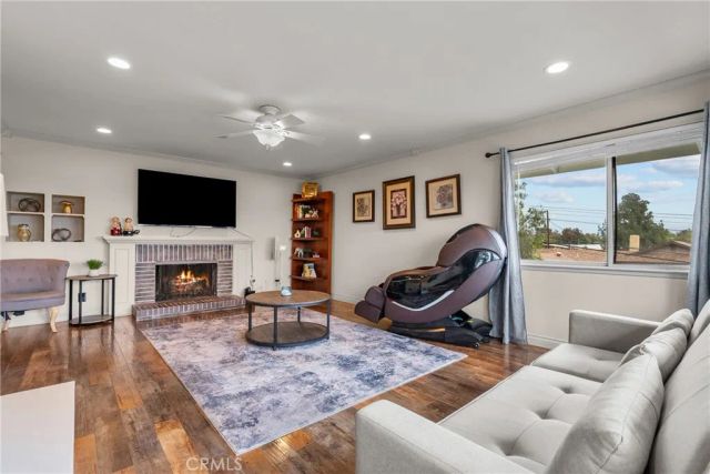 9558 Swinton, North Hills, CA 91343