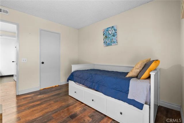 9558 Swinton, North Hills, CA 91343