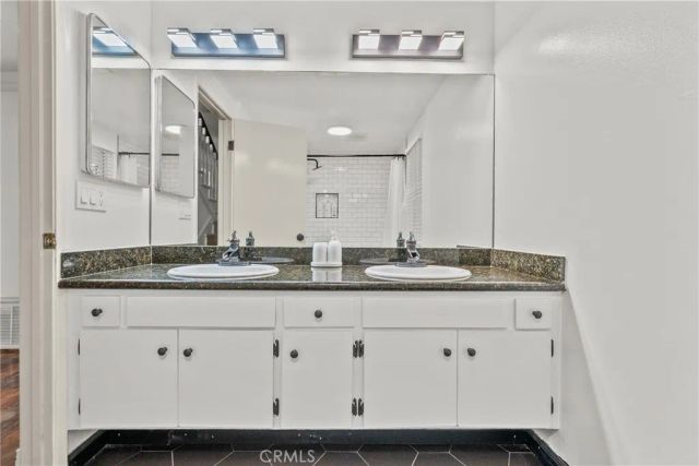 9558 Swinton, North Hills, CA 91343