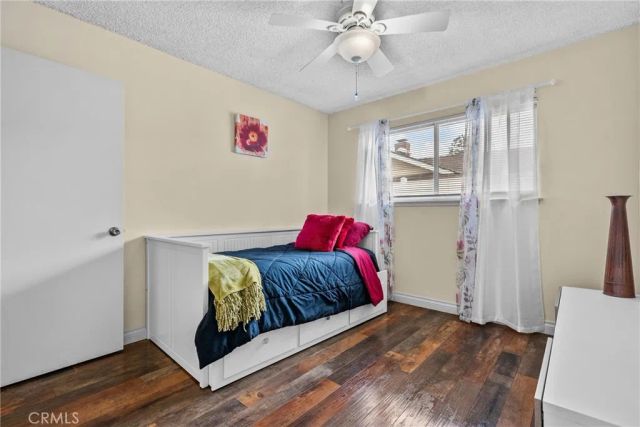 9558 Swinton, North Hills, CA 91343