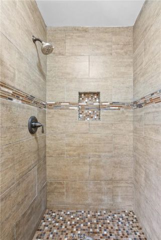 9558 Swinton, North Hills, CA 91343