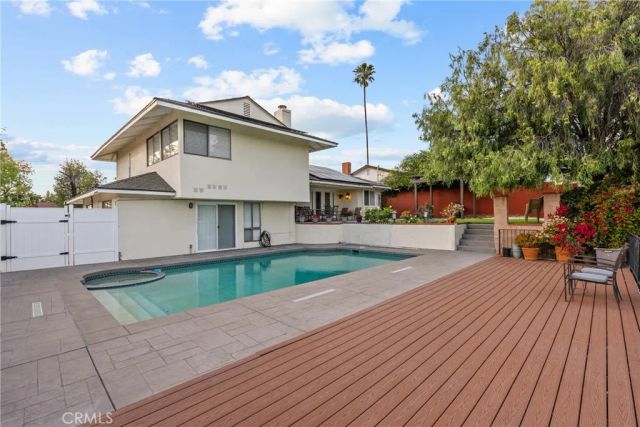 9558 Swinton, North Hills, CA 91343