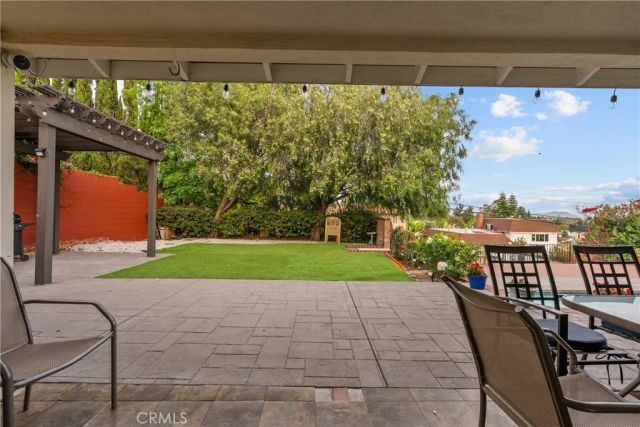 9558 Swinton, North Hills, CA 91343