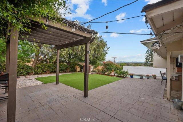 9558 Swinton, North Hills, CA 91343