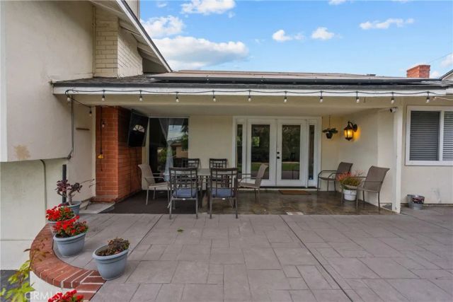 9558 Swinton, North Hills, CA 91343