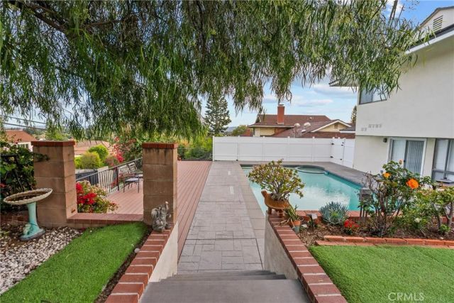 9558 Swinton, North Hills, CA 91343