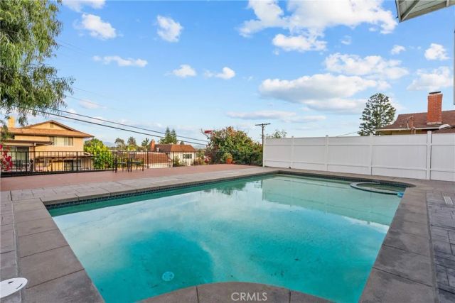 9558 Swinton, North Hills, CA 91343