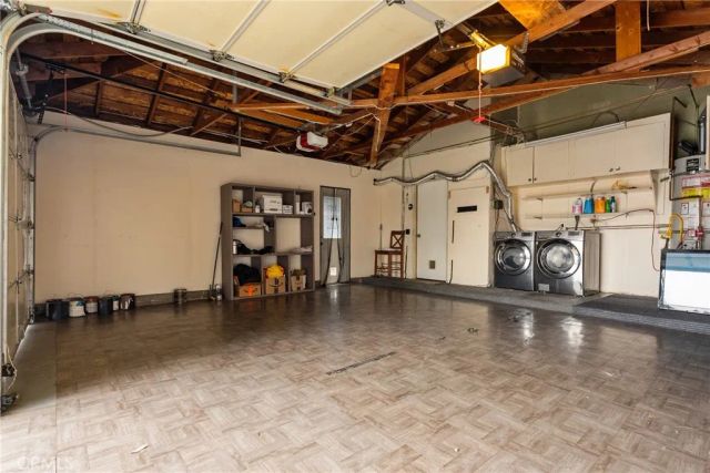 9558 Swinton, North Hills, CA 91343