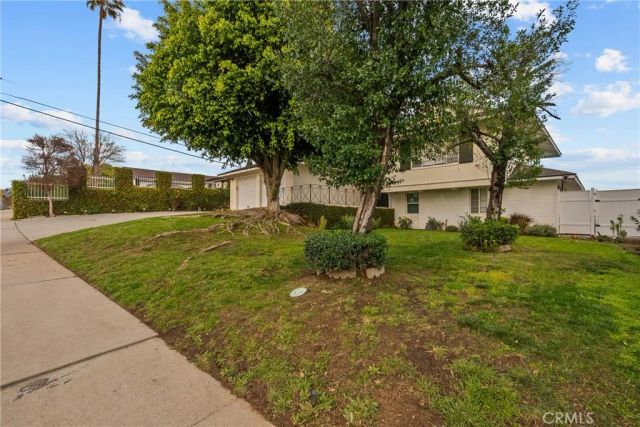 9558 Swinton, North Hills, CA 91343