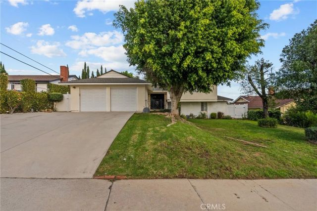 9558 Swinton, North Hills, CA 91343