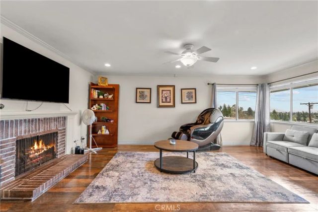 9558 Swinton, North Hills, CA 91343