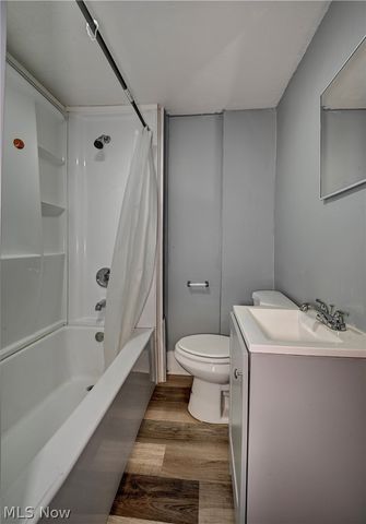 994 Perry Avenue, Barberton, OH 44203