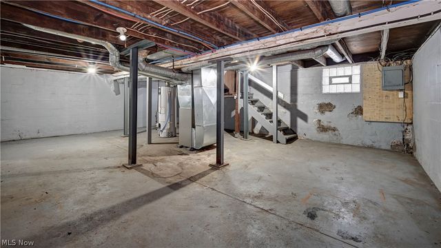 994 Perry Avenue, Barberton, OH 44203