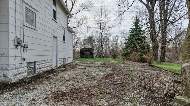 994 Perry Avenue, Barberton, OH 44203